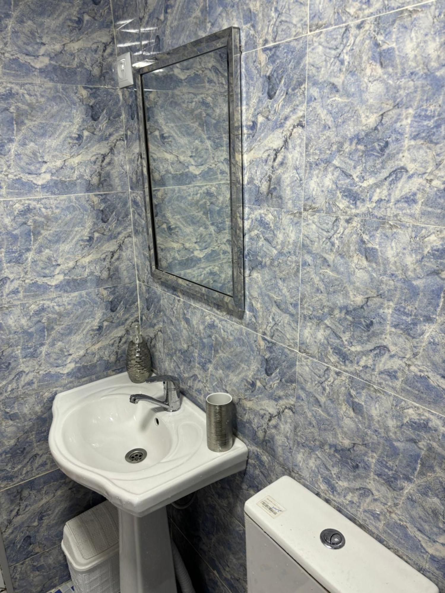 Downtown Guest House Kutaiszi Kültér fotó