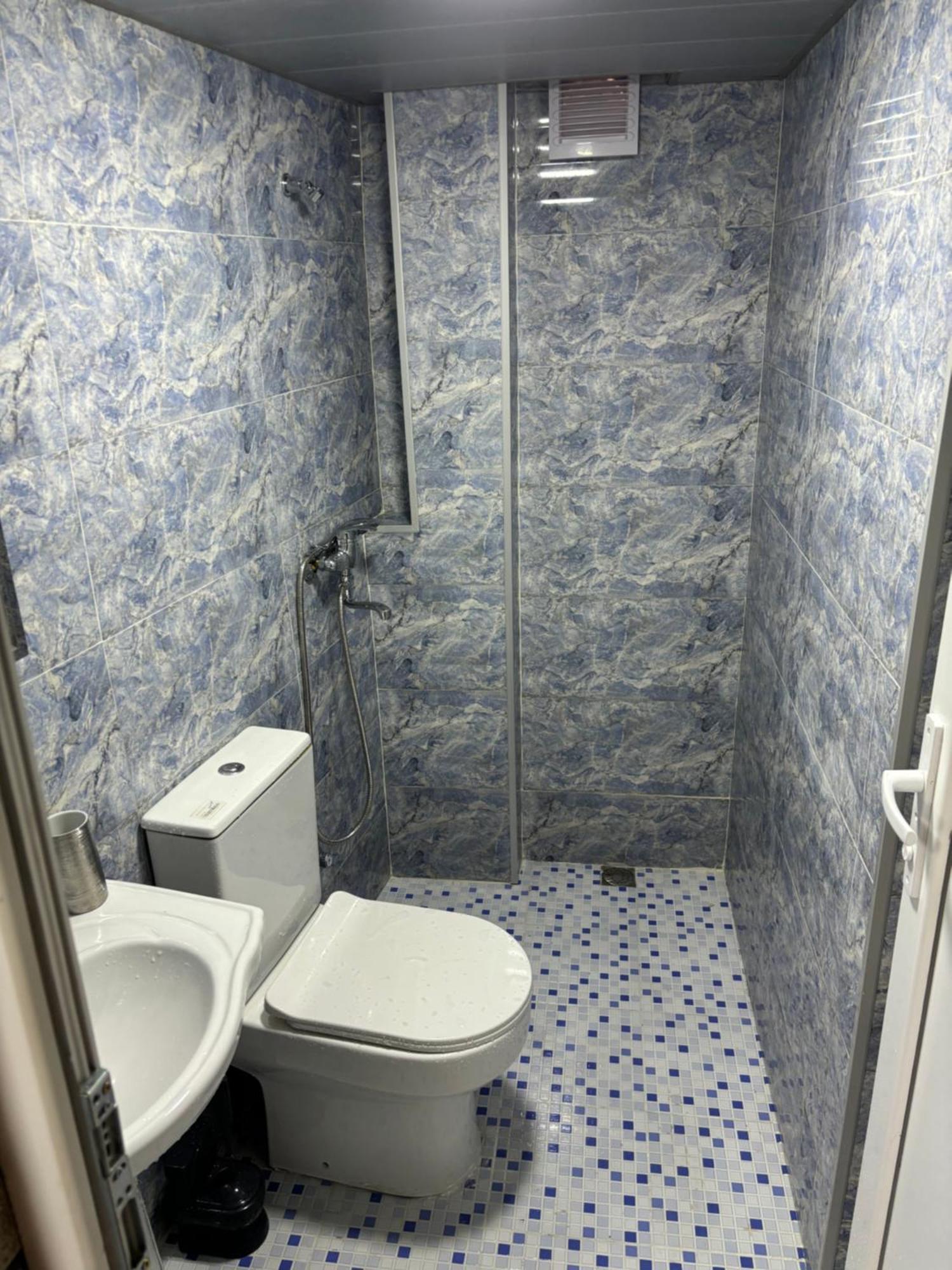 Downtown Guest House Kutaiszi Kültér fotó