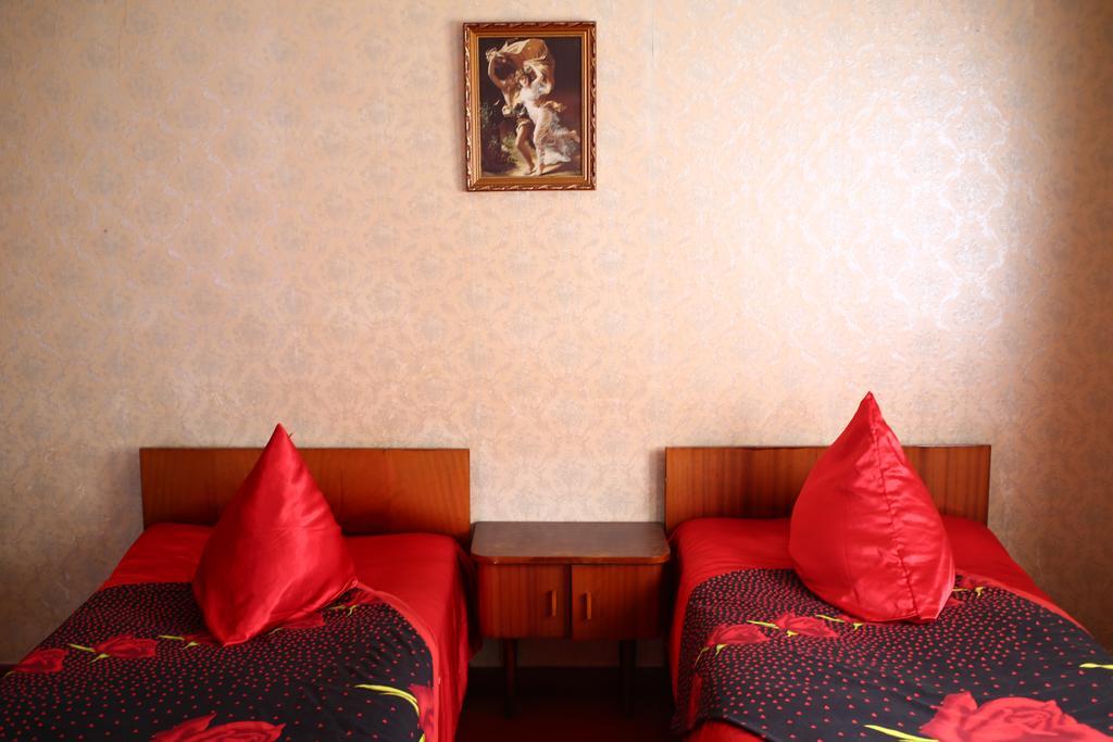 Downtown Guest House Kutaiszi Kültér fotó