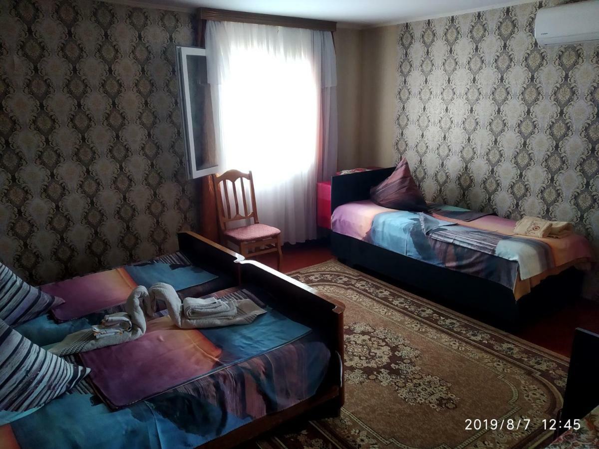Downtown Guest House Kutaiszi Kültér fotó